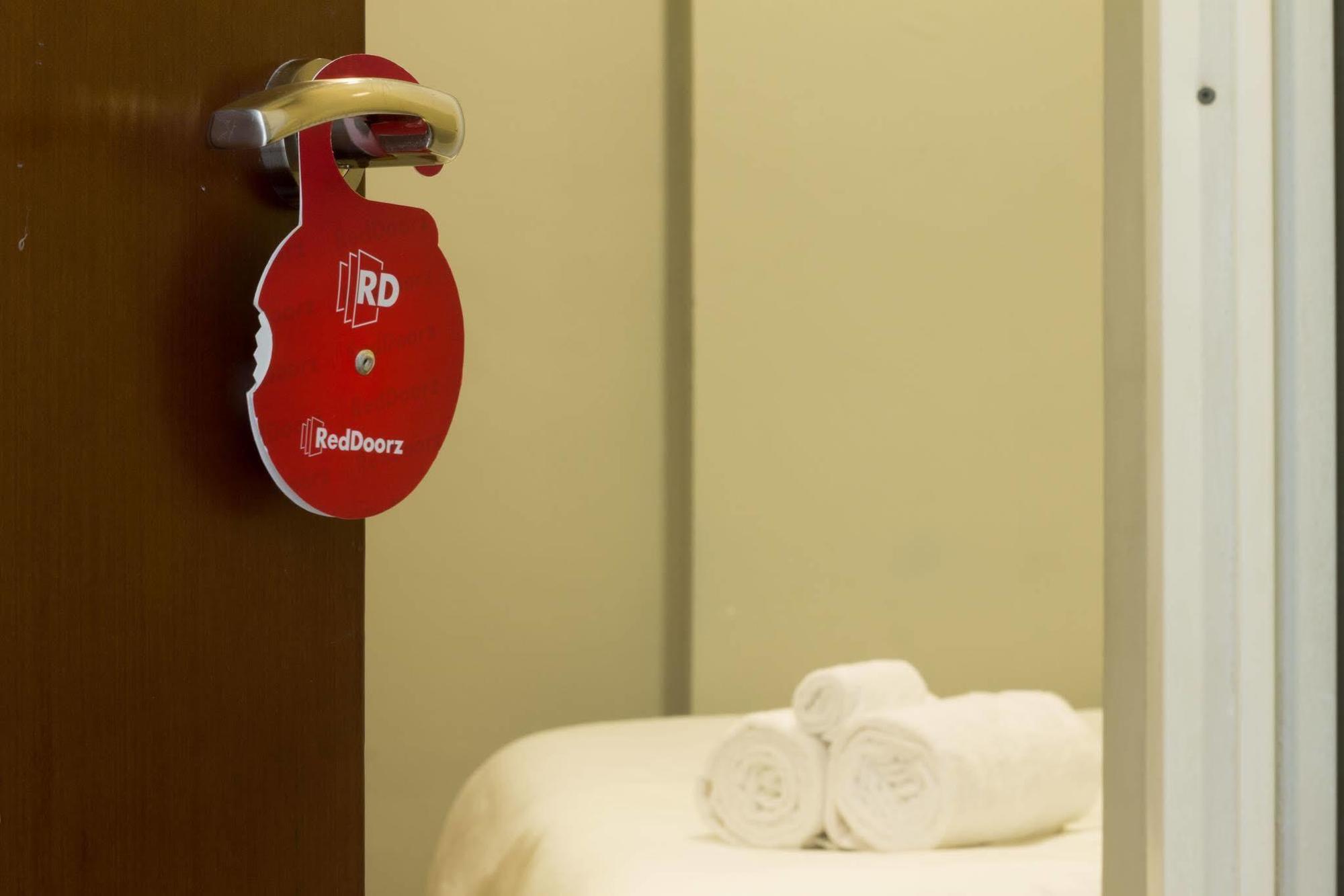 Redliving Apartemen The Suites Metro - Mary Tower E Bandung Exterior foto
